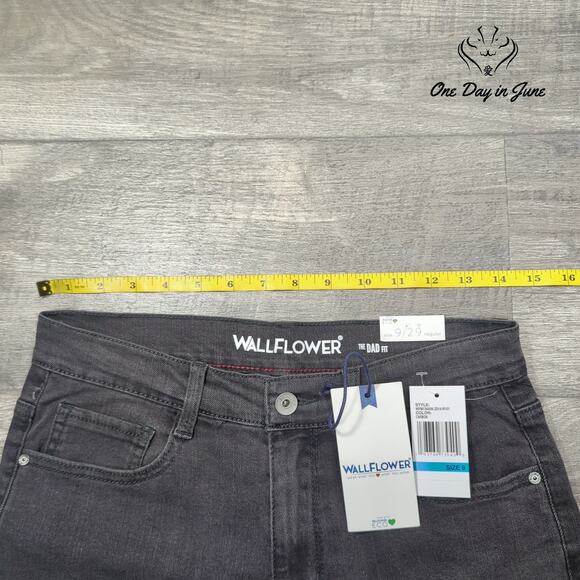 WallFlower Juniors The Dad Jean Size 9 - Picture 3 of 6